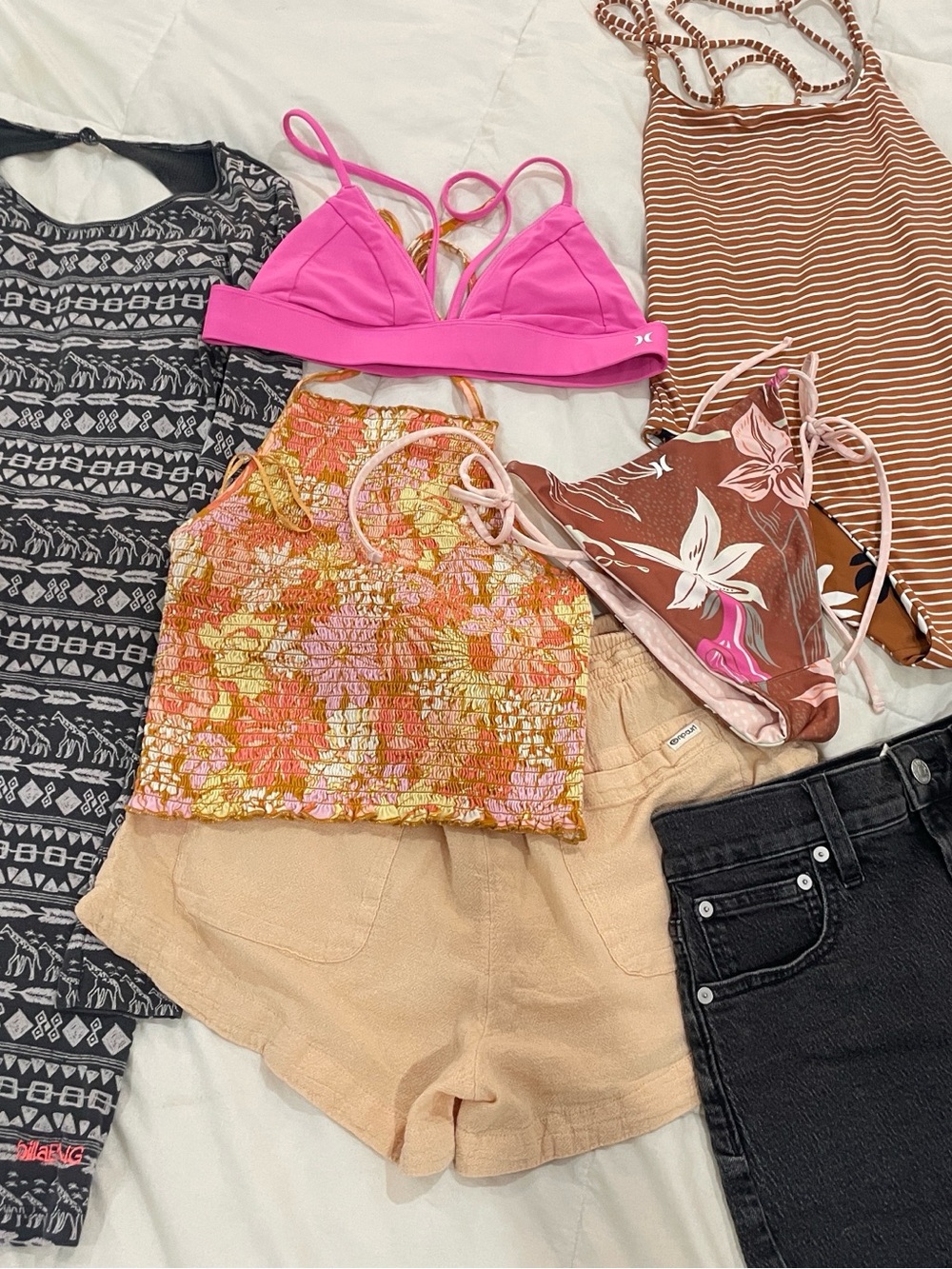 Beachy XS/S LOT: 8 ITEMS Roxy/Billabong/Hurley/3swimsuit/1dress/2shorts/brdshrts